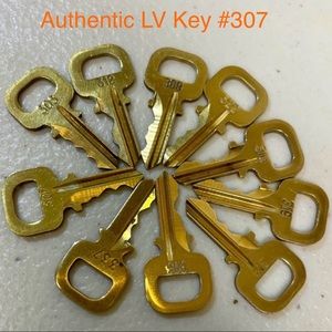 💯 Auth LV Spare Key #307